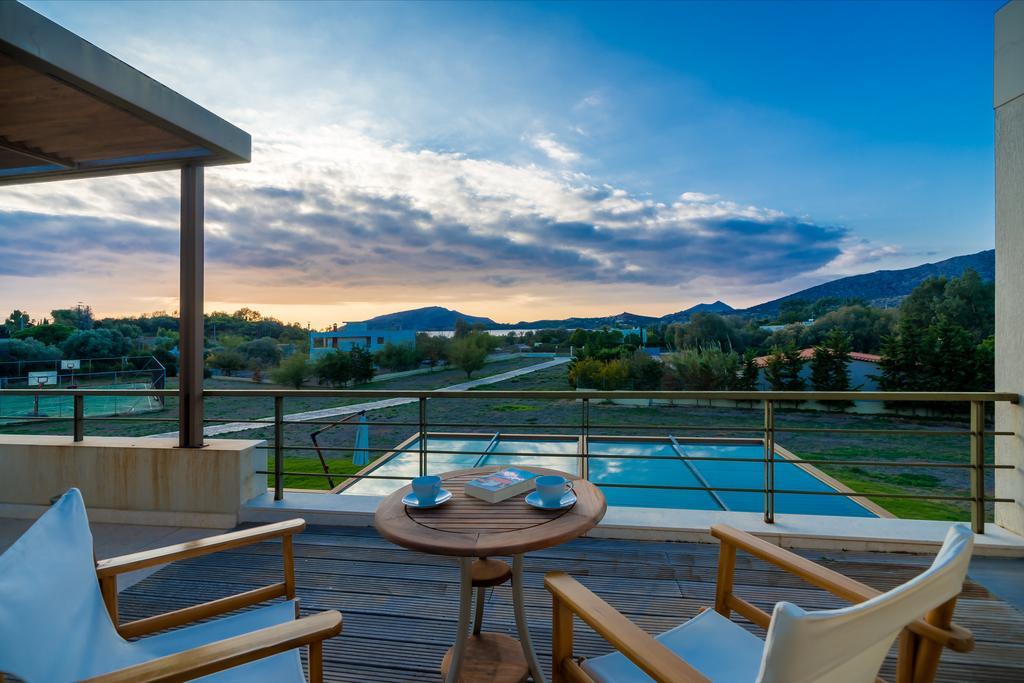 סוניו Legrena Beach Villa מראה חיצוני תמונה