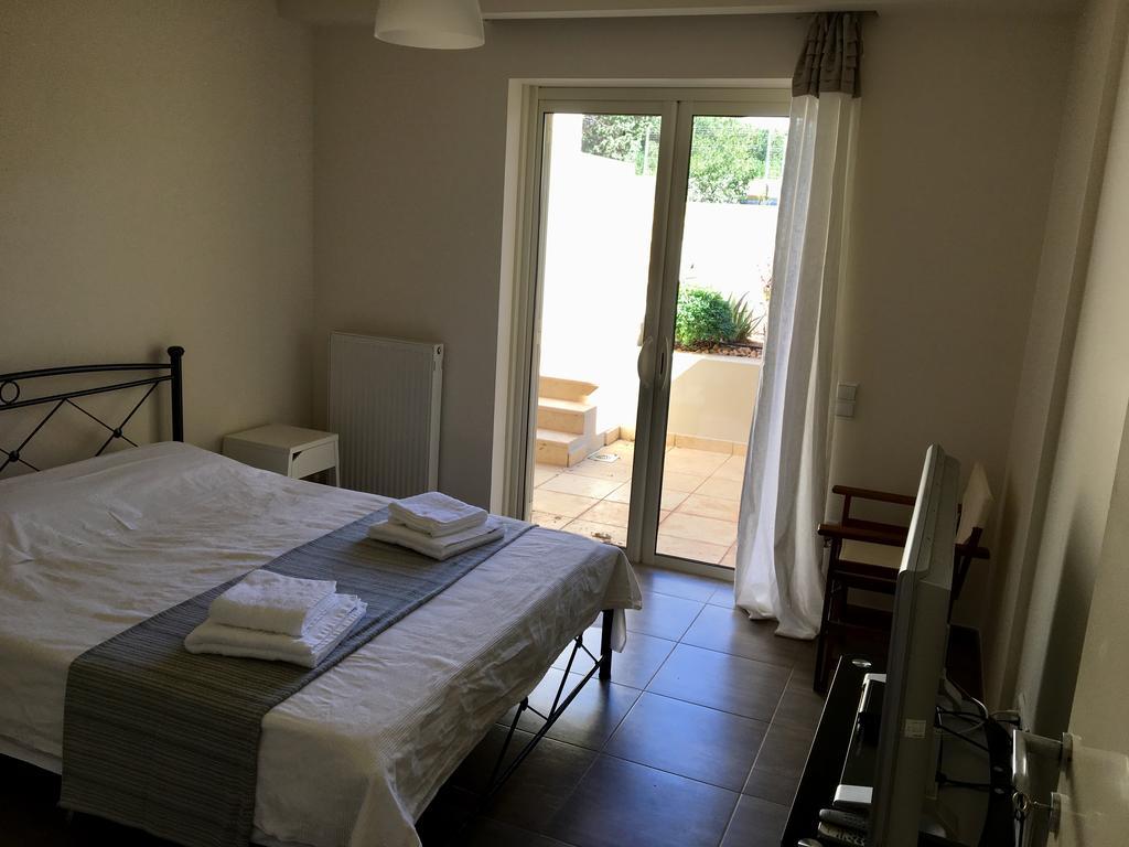 סוניו Legrena Beach Villa מראה חיצוני תמונה